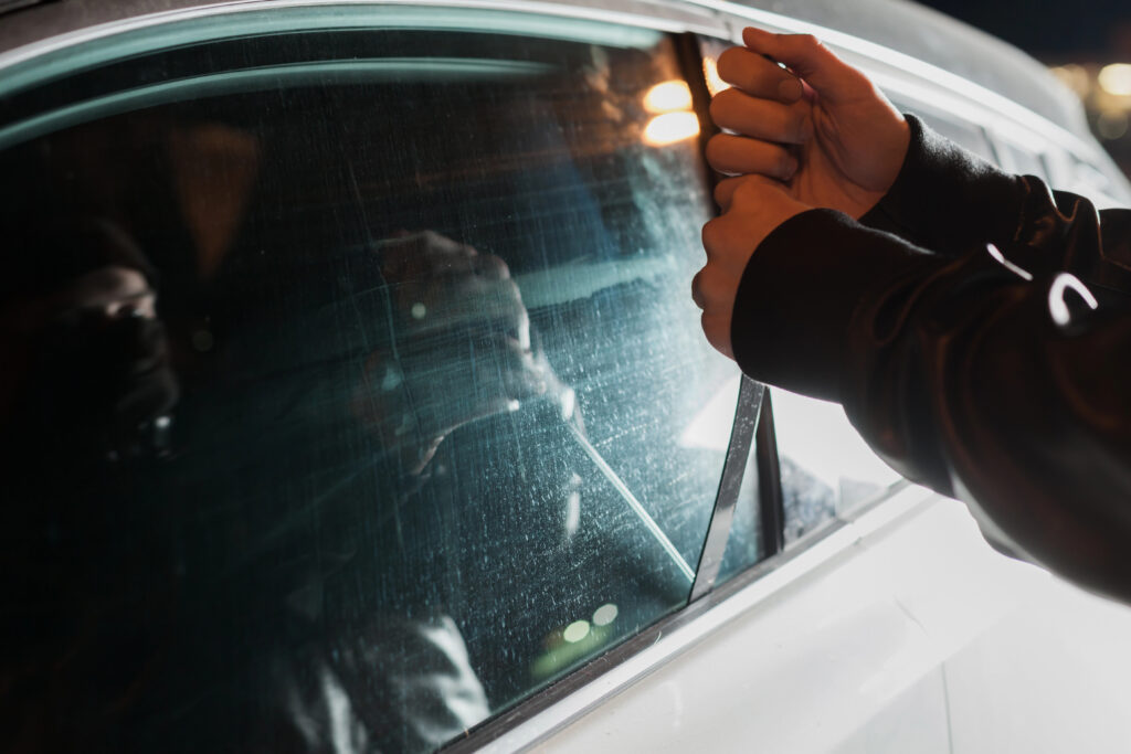 Anti-theft devices to reduce Calgary car insurance premiums